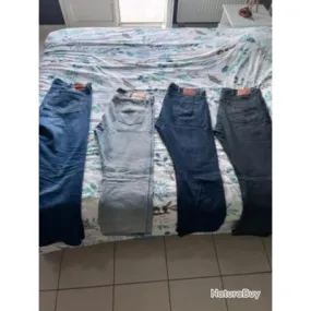 Jeans Levi's  w38 L32 : 40  Pièce / 150 le lot